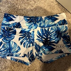 Fleo Women's Monstera Blue Leaf Shorts